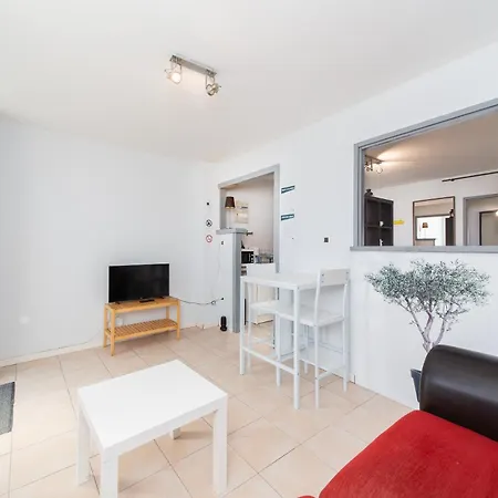 Iris Des Marais - Clim & Parking - Chelona'loc Daire